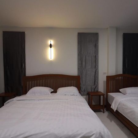 Bk Hotel Mae Sariang Bagian luar foto